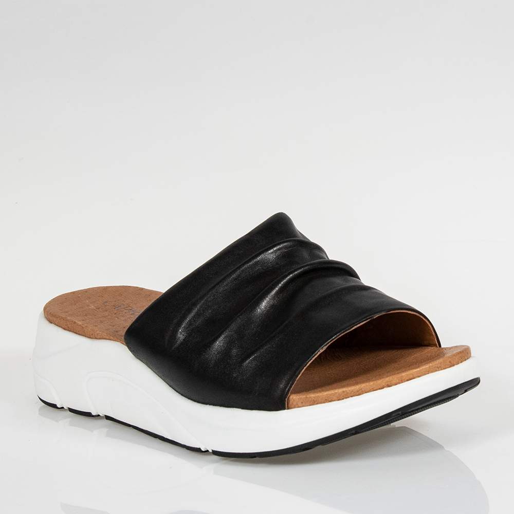 CAPRICE 27203-26 ΜΑΥΡΑ MULES ΜΕ ΠΛΑΤΦΟΡΜΑ