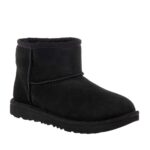 UGG CLASSIC MINI II ΠΑΙΔΙΚΑ ΜΠΟΤΑΚΙΑ ΔΕΡΜΑΤΙΝΑ ΜΑΥΡΑ