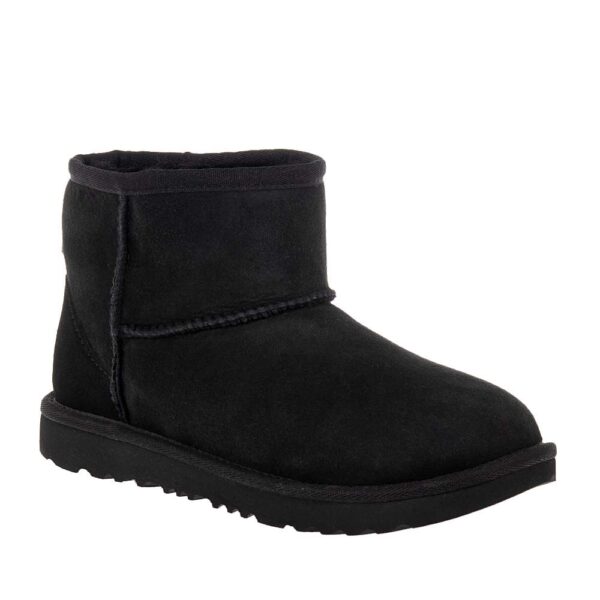 UGG CLASSIC MINI II ΠΑΙΔΙΚΑ ΜΠΟΤΑΚΙΑ ΔΕΡΜΑΤΙΝΑ ΜΑΥΡΑ