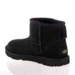 UGG CLASSIC MINI II ΠΑΙΔΙΚΑ ΜΠΟΤΑΚΙΑ ΔΕΡΜΑΤΙΝΑ ΜΑΥΡΑ