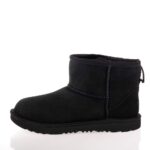 UGG CLASSIC MINI II ΠΑΙΔΙΚΑ ΜΠΟΤΑΚΙΑ ΔΕΡΜΑΤΙΝΑ ΜΑΥΡΑ