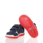 GEOX B LIGHTYLOO ΠΑΙΔΙΚΑ SNEAKERS SUPERMAN ΜΕ ΦΩΤΑΚΙΑ ΜΠΛΕ